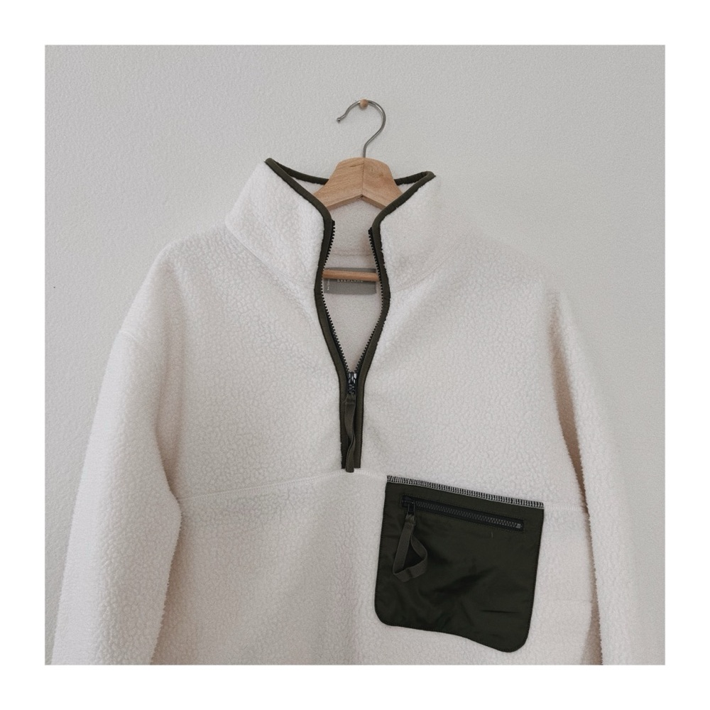 everlane the renew fleece oversized half-zip - Picture 3 of 4
